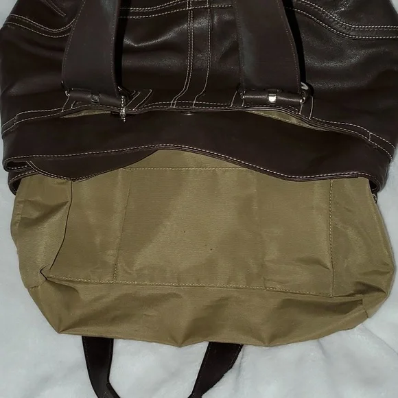 Coach Soho Brown Leather Shoulder Bag - Picture 14 of 16